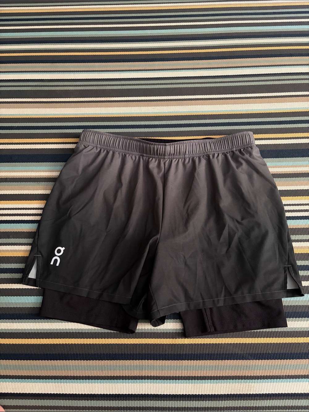 On Running Pace 2-in-1 Shorts